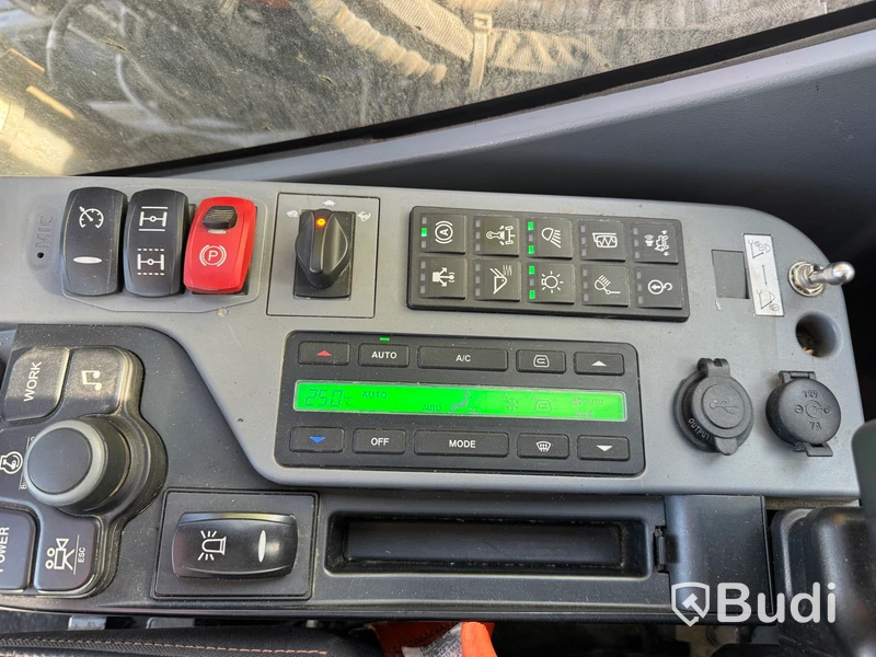 Hjulgrävare Doosan DX170W -2022 | Engcon