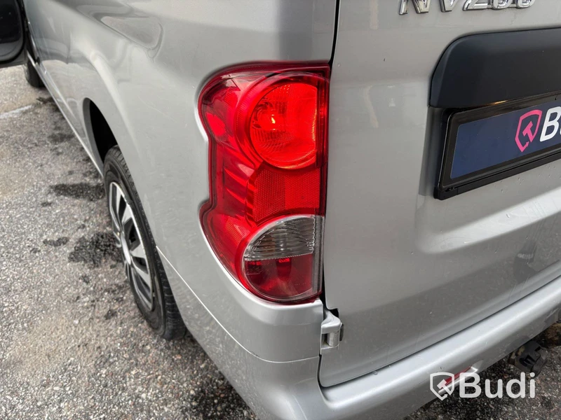 Skåpbil Nissan NV200 -2018