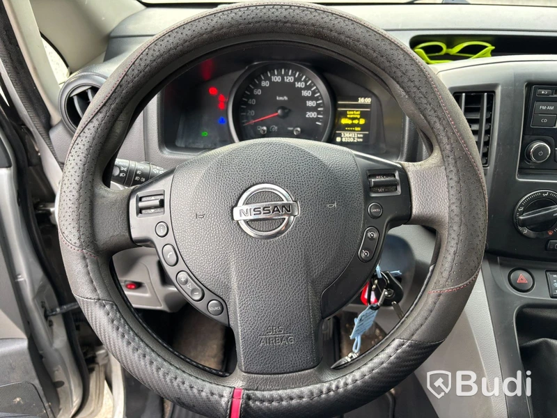 Skåpbil Nissan NV200 -2018
