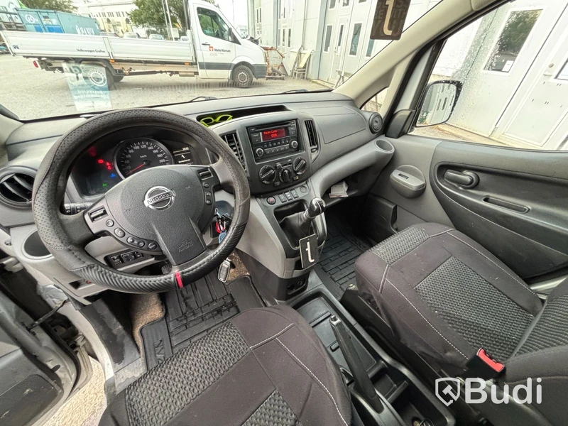 Skåpbil Nissan NV200 -2018