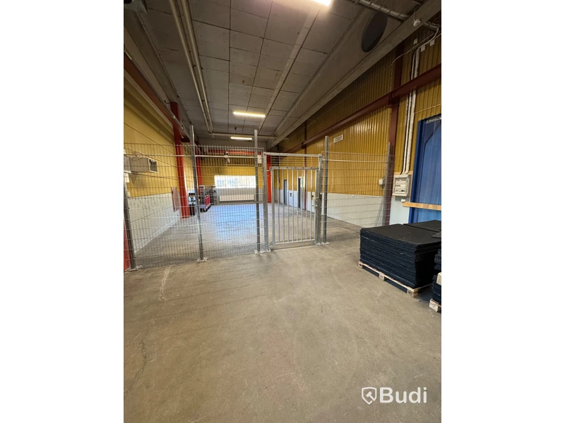 Staket med gallergrind, 680 cm