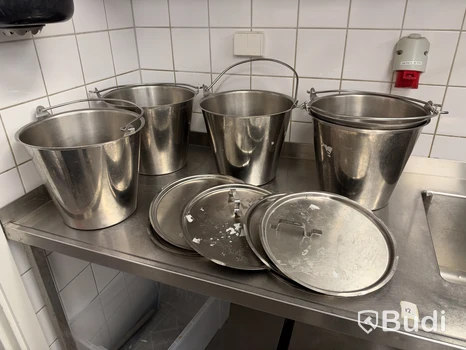 5 st rostfria hinkar med lock | 10 L