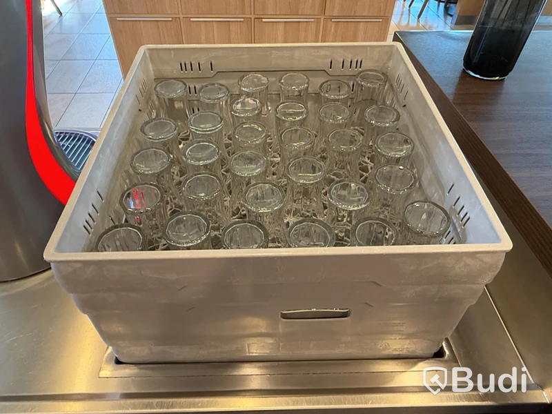 Parti glas, bestick & glashängare