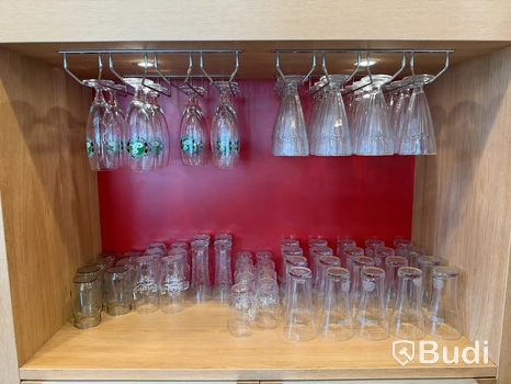 Parti glas, bestick & glashängare