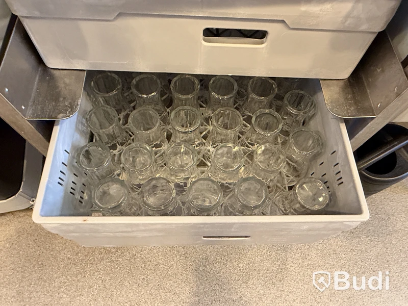 Parti glas, bestick & glashängare