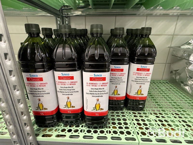 Hyllsystem inklusive torrvaror