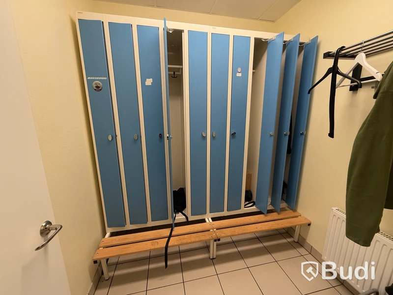 Produktma changing room locker with bench
