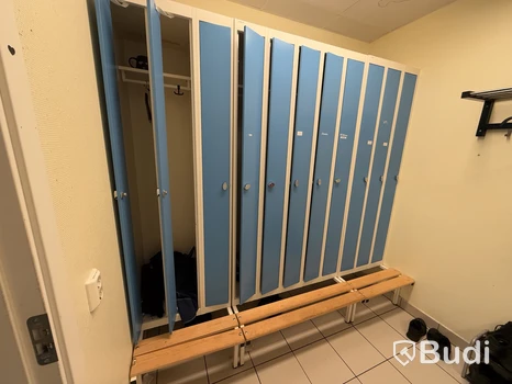 Omklädningsskåp, 11 fack med sittbänk