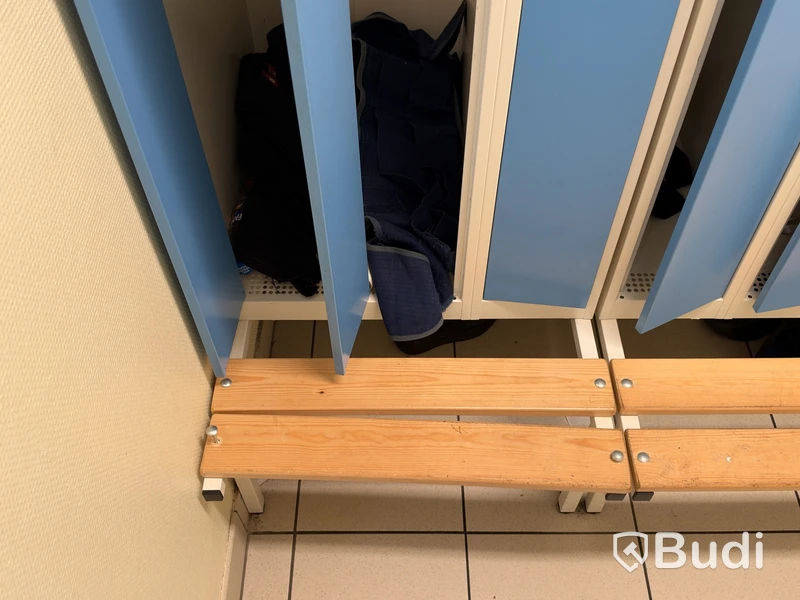 Omklädningsskåp, 11 fack med sittbänk