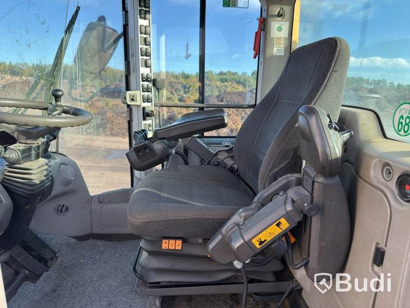 Hjullastare Volvo L120G, 2014