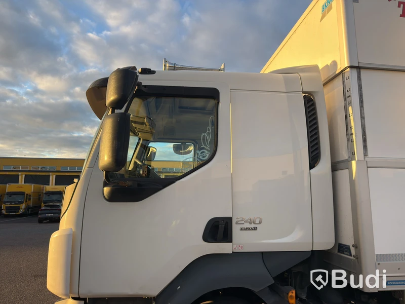 Distributionsbil Volvo FL 240 -2018 | Höj/sänk