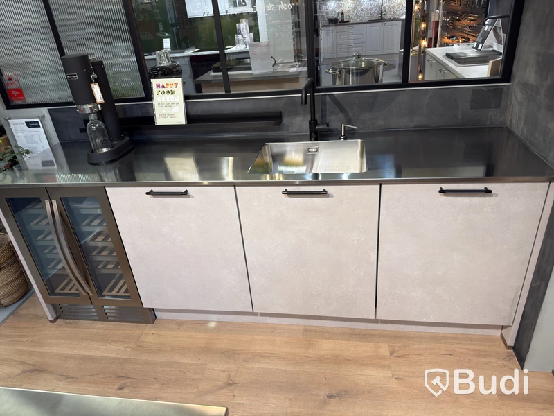 Ex-display kitchen from Nordanro