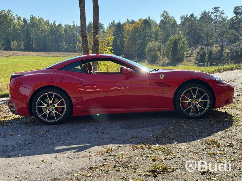 Ferrari California 4.3 V8 F1 DCT -2011 | 460 hk