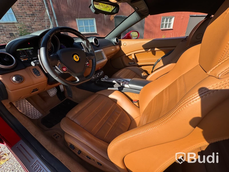 Ferrari California 4.3 V8 F1 DCT -2011 | 460 hk