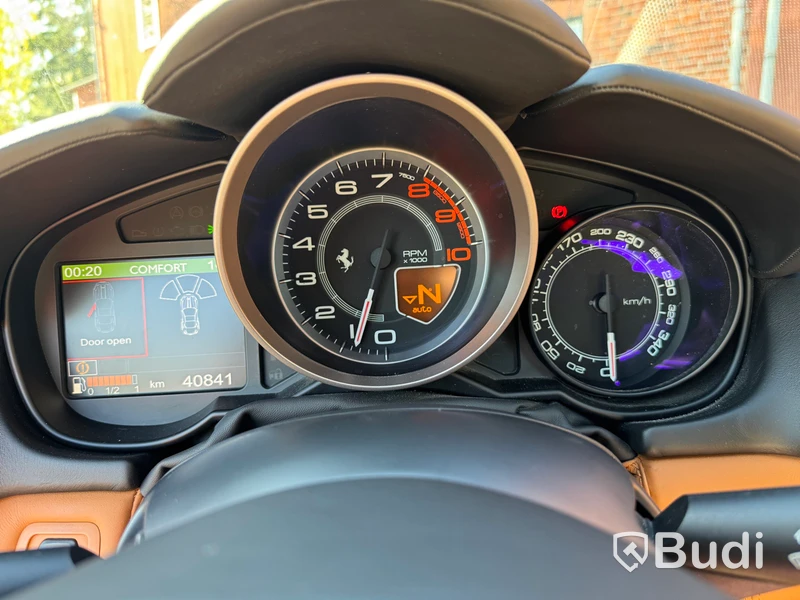Ferrari California 4.3 V8 F1 DCT -2011 | 460 hk