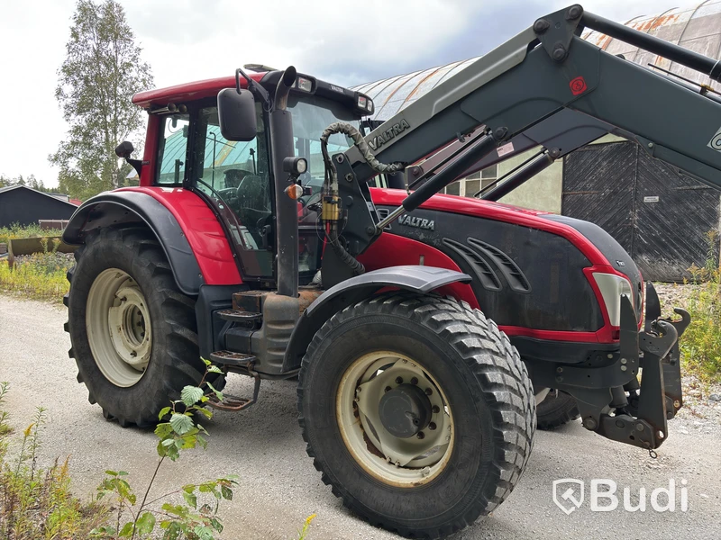 Valtra ELP756 T163 Tractor with Loader