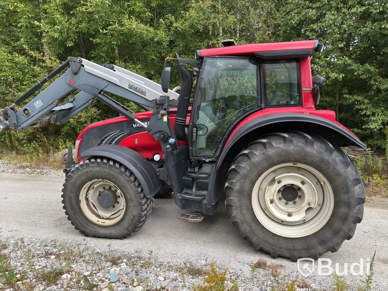 Valtra ELP756 T163 Tractor with Loader