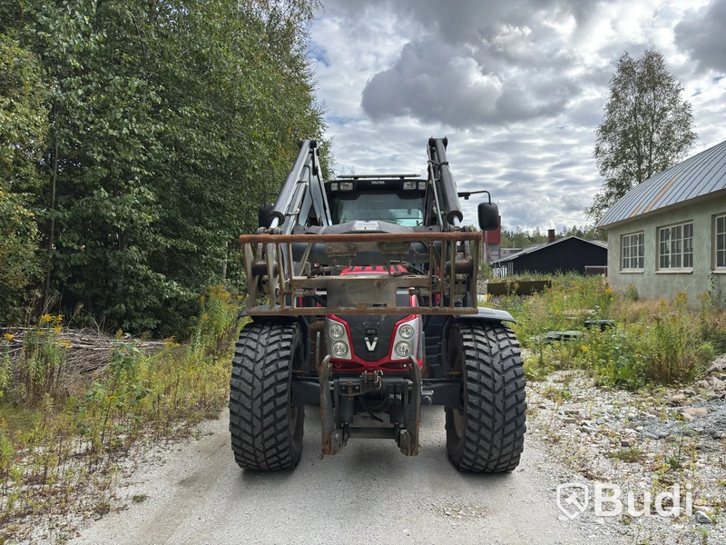 Valtra ELP756 T163 Tractor with Loader