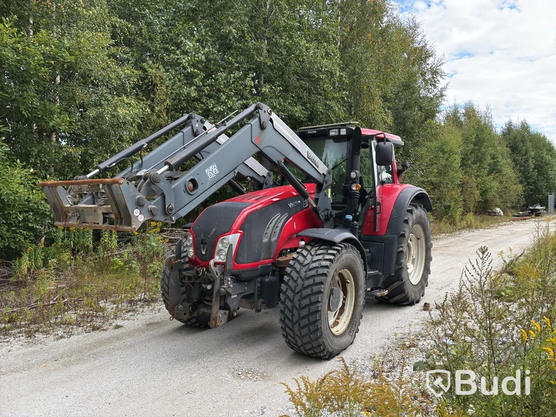 Valtra ELP756 T163 Tractor with Loader
