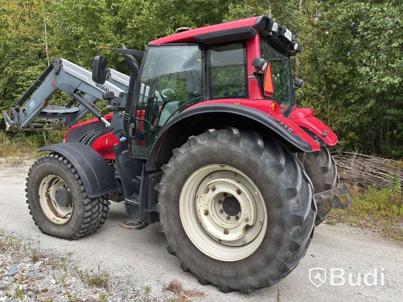Valtra ELP756 T163 Tractor with Loader