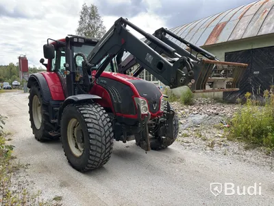 Valtra ELP756 T163 Tractor with Loader