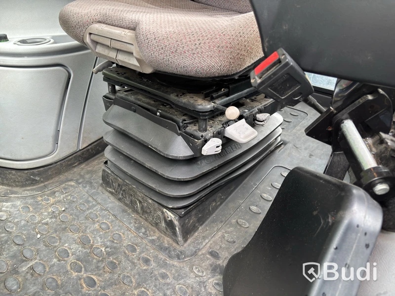Valtra ELP756 T163 Tractor with Loader