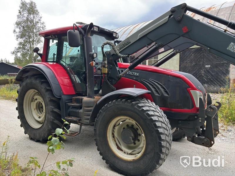 Valtra ELP756 T163 Tractor with Loader