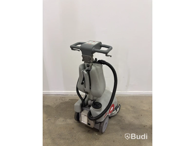 Golvskursmaskin Comac, Vispa 35B 10L - reparationsobjekt