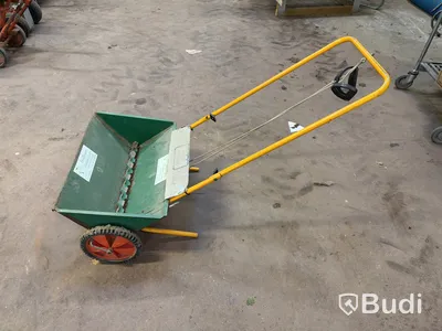 Handdriven spridare Hörby Bruk