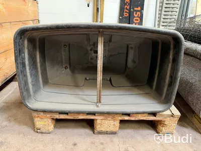 Tow-behind fertilizer spreader