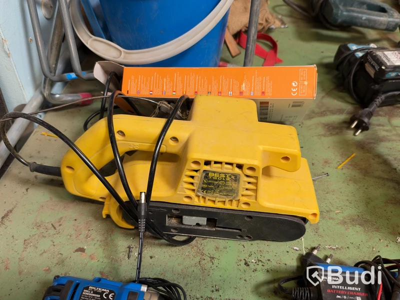 Lot of workshop equipment and tools