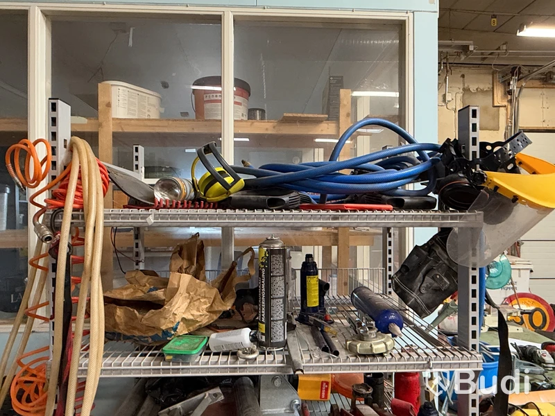 Lot of workshop equipment and tools