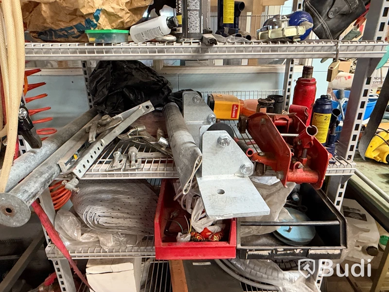 Lot of workshop equipment and tools