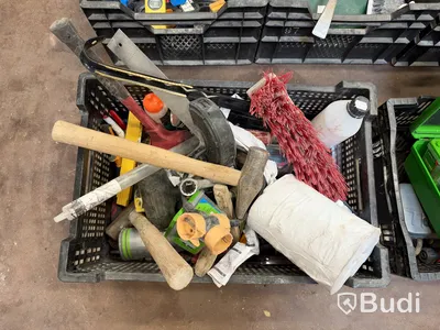 Blandade handverktyg och byggtillbehör