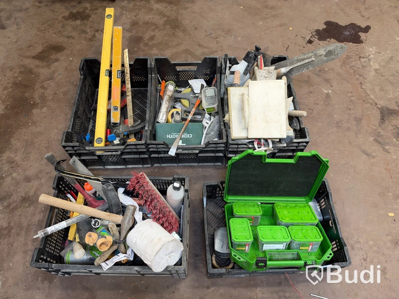 Blandade handverktyg och byggtillbehör