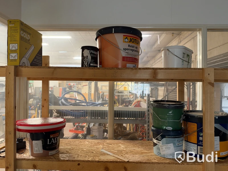Lot of paint, oils and chemicals