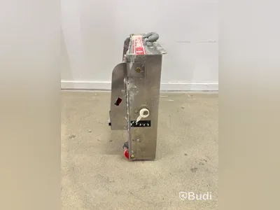2 Tapofix CB70 wallpaper pasting machines