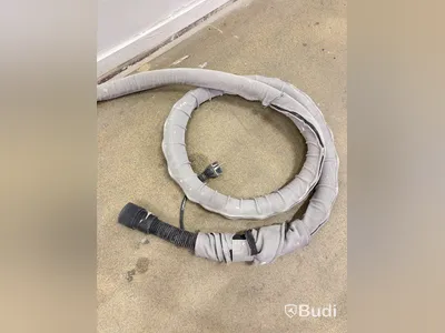 Mirka LEROS sander with dust extractor