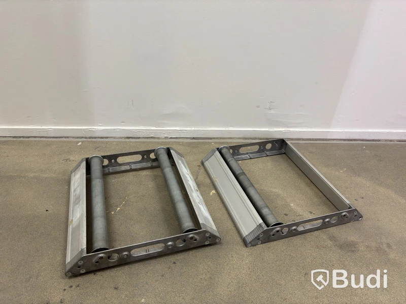 2 Lubbering cable reel stands