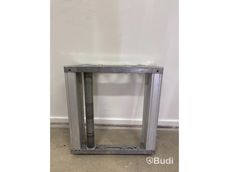 2 Lubbering cable reel stands