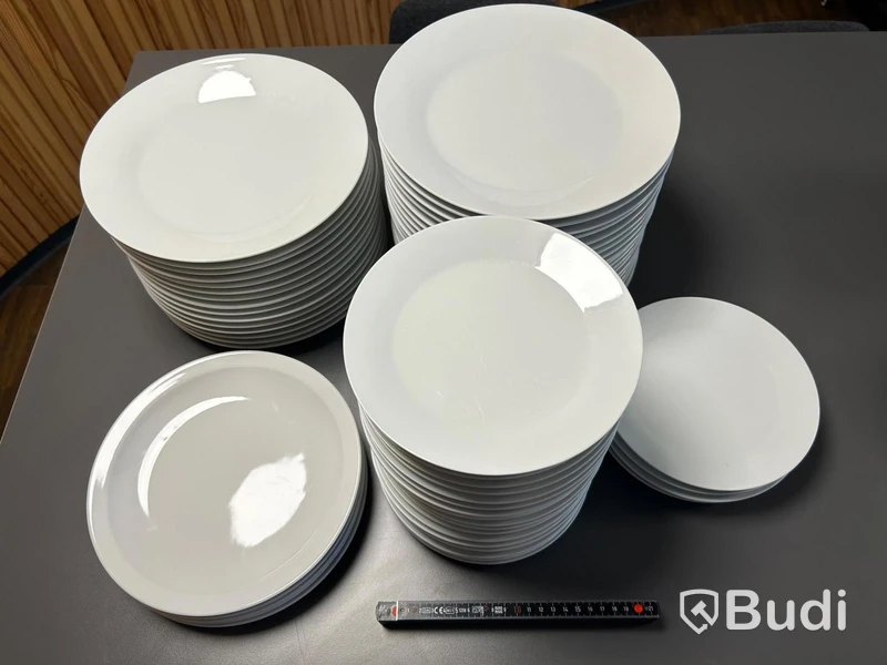 Porcelain plates