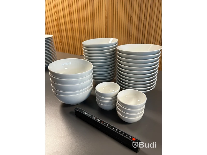 Porcelain bowls