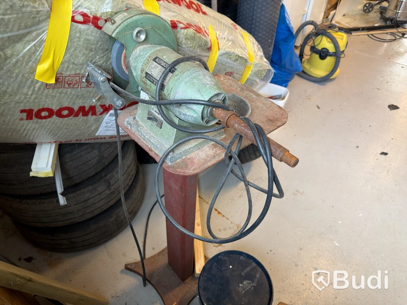 Building materials & machinery. Large lot