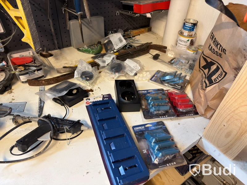 Building materials & machinery. Large lot