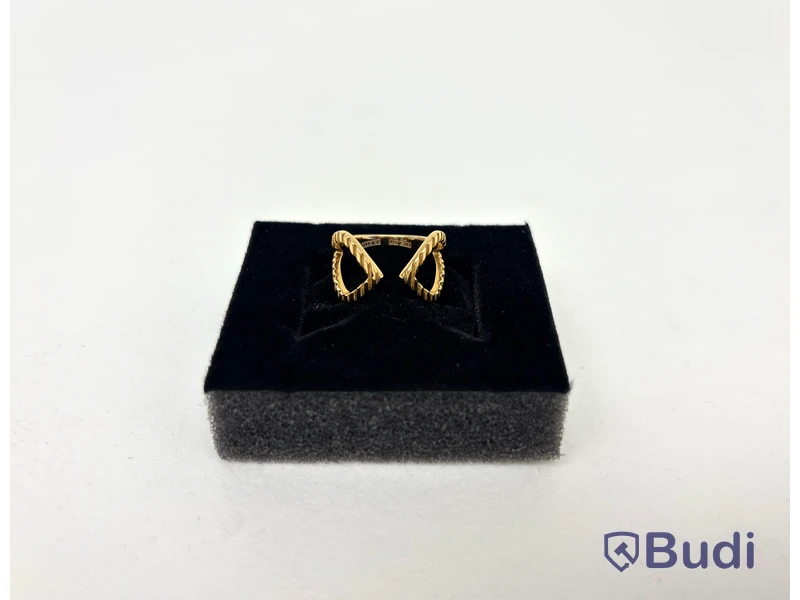 2 st. Armband samt 1 st. ring från Hilke Collection