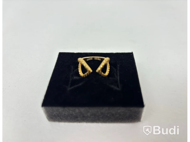 2 st. Armband samt 1 st. ring från Hilke Collection