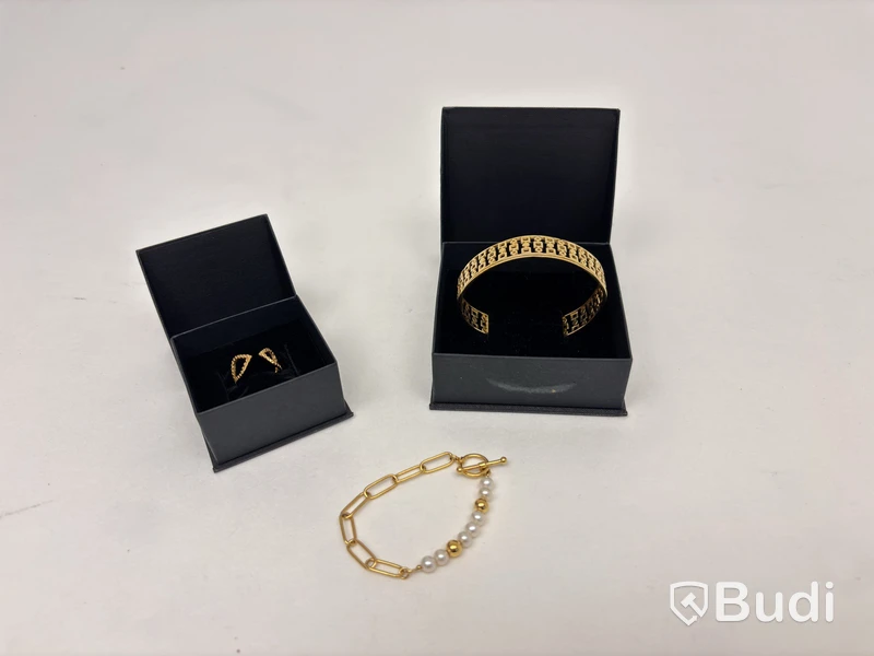 2 st. Armband samt 1 st. ring från Hilke Collection