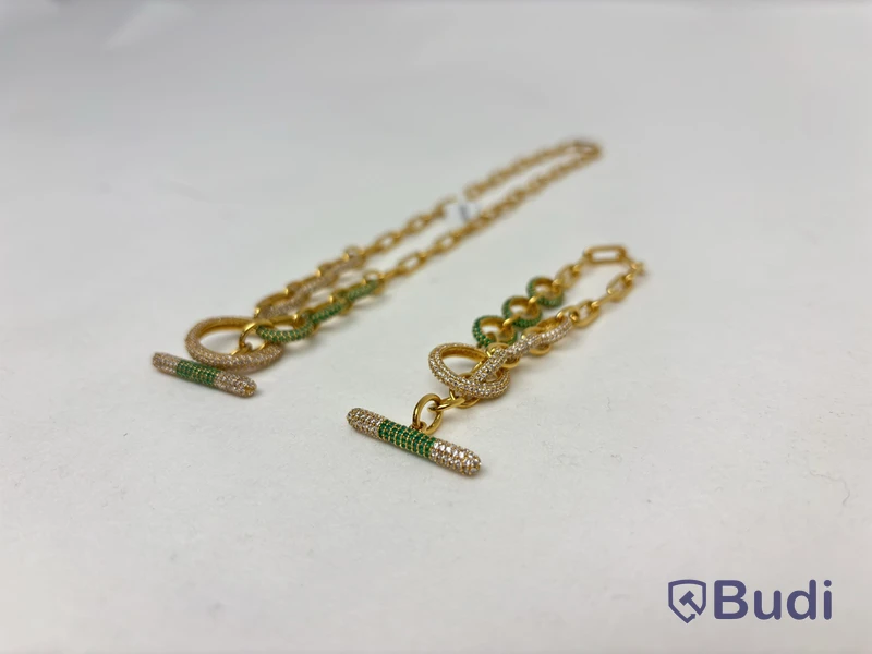 Set med halsband, armband och örhängen, Hilke Collection