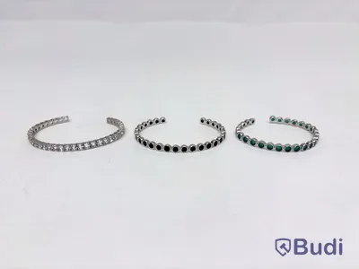Parti med armband, Hilke Collection