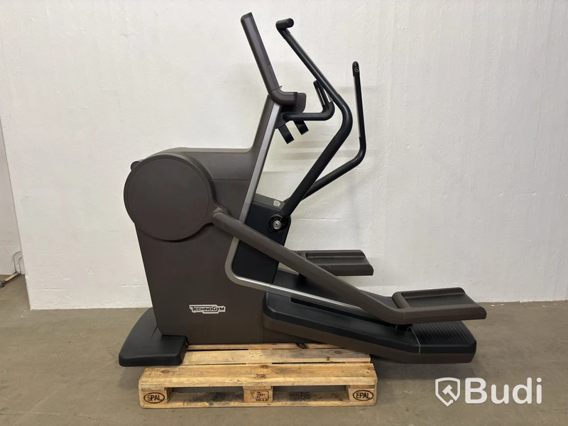 Technogym Vario cross trainer, touchscreen